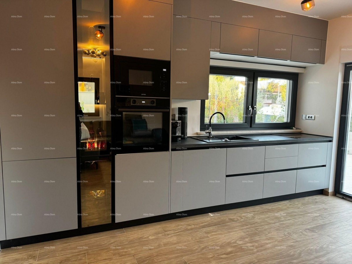 Appartamento modernamente arredato con piscina privata, giardino e posto auto, Pula! 8