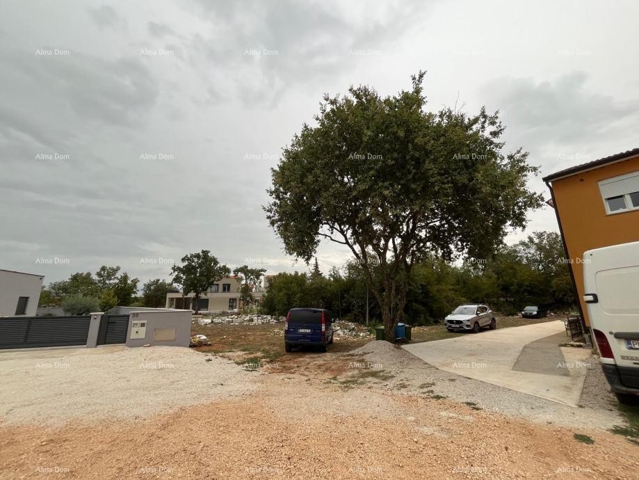 Construction land with an area of 844 m2, near Poreč, Žbandaj. 2