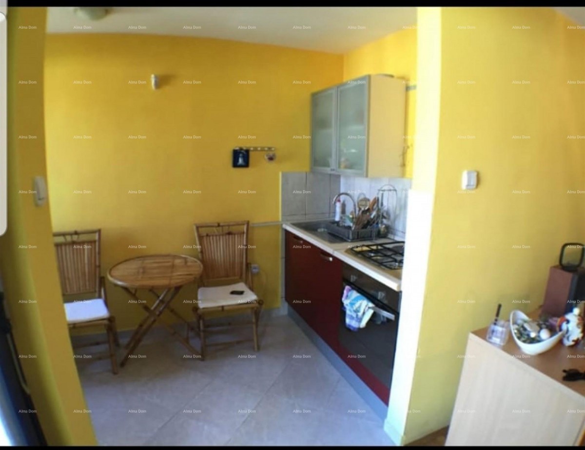 Продаётся квартира 38 м² в Новиграде 4