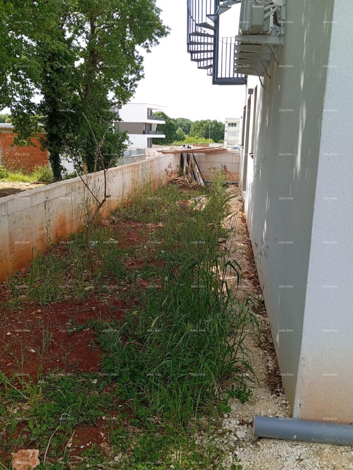 Prodaje se dvosobni stan s vrtom – Medulin! Etazirano-Uporabna dozvola! 4
