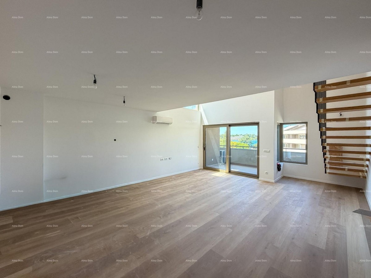 Two-Bedroom Apartment in the Center of Poreč 1