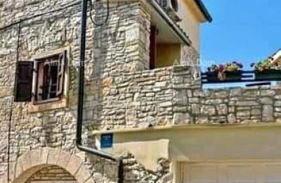 Bella casa in pietra in vendita, Medolino