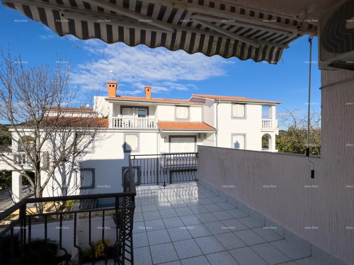 Velika hiša s 4 stanovi - Peščena uvala! 7