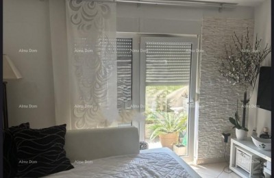 In vendita appartamento su due piani a Pola