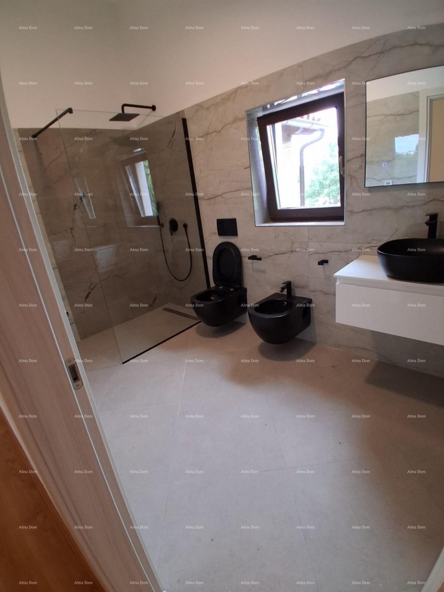 Продажа - роскошный дом на большом участке с бассейном, спа-салоном и тренажерным залом, Пореч! 25