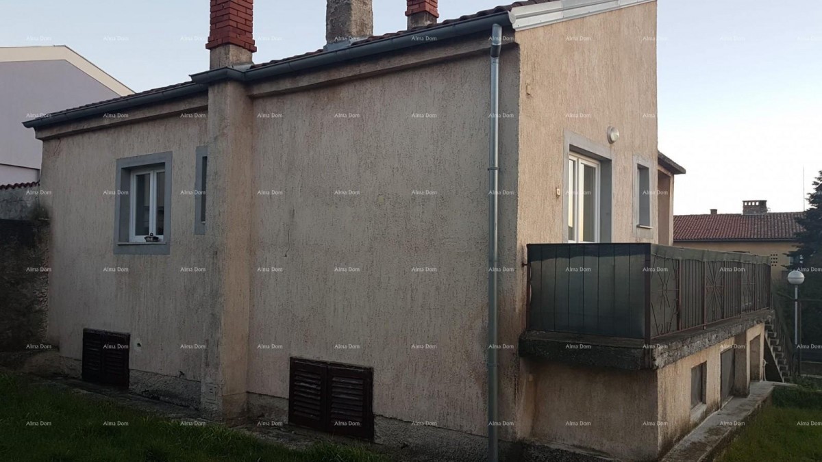 Pula! A house with two apartments and a large garden. 9