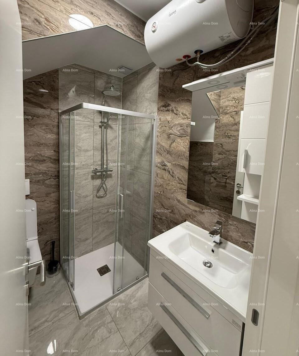 ПОРЕЧ, Реновированный каменный дом с видом на море 20