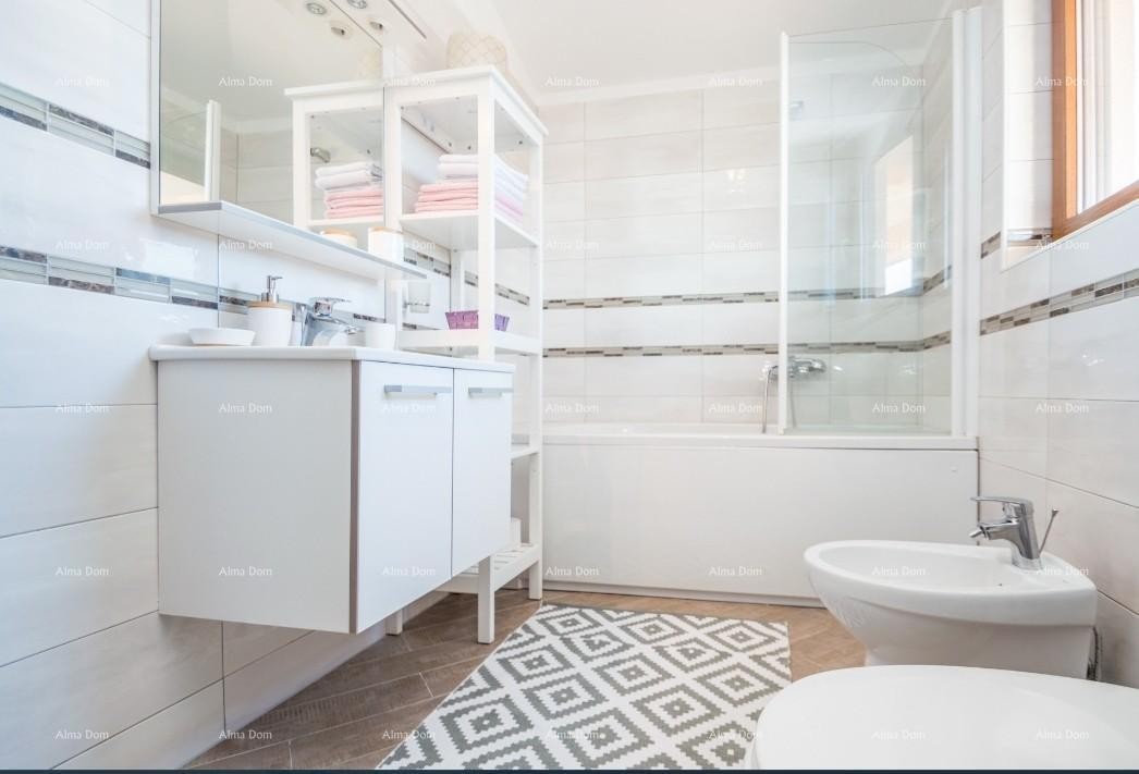 A beautiful house with a pool, surrounded by greenery! 11