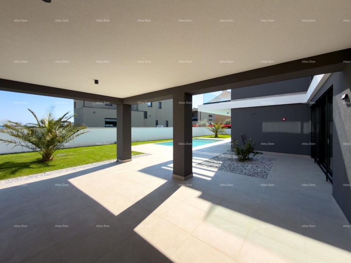 Современная вилла в 100 метрах от моря! 19