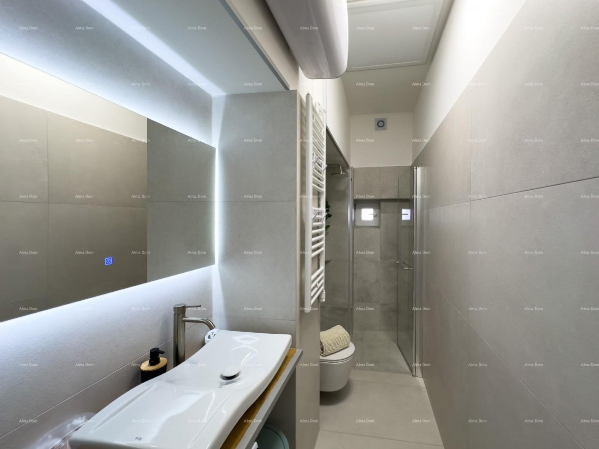 Pulj strogo središče Istarska ulica 500 metrov od Arene Sodobno popolnoma prenovljeno in opremljeno mestno stanovanje 4