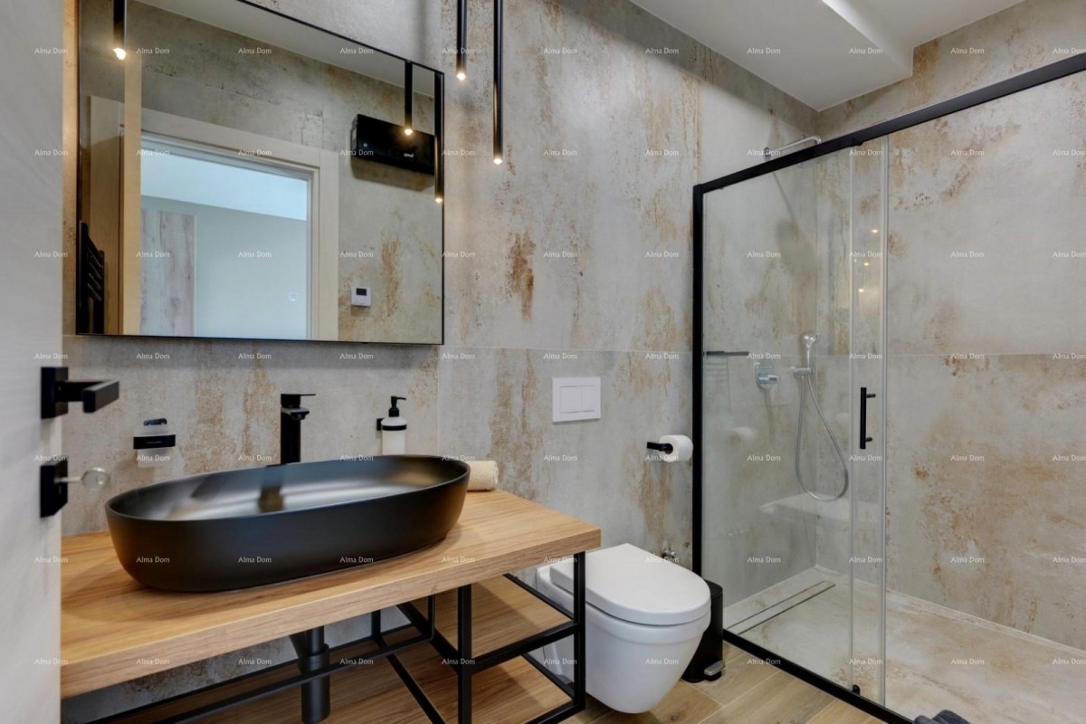 Moderna vila z bazenom in savno, Marčana! 27