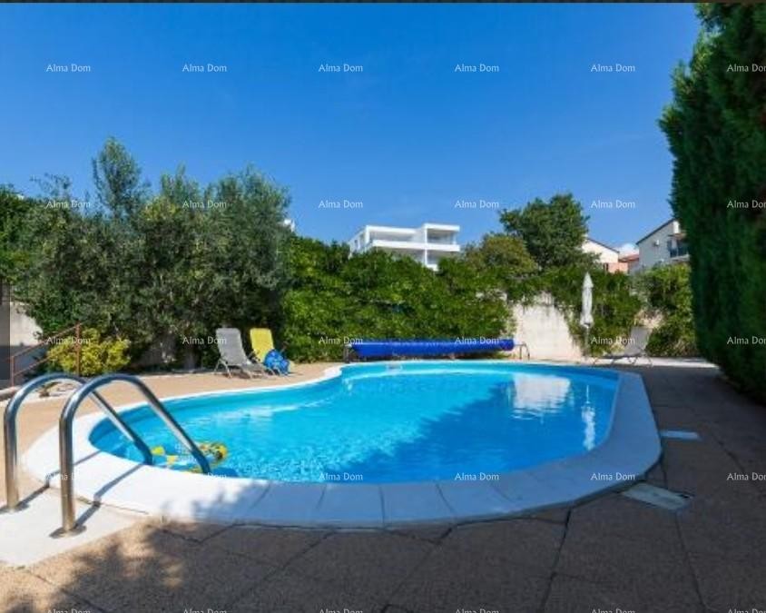 Cittanova, appartamento in una bella posizione, vicino al mare 3