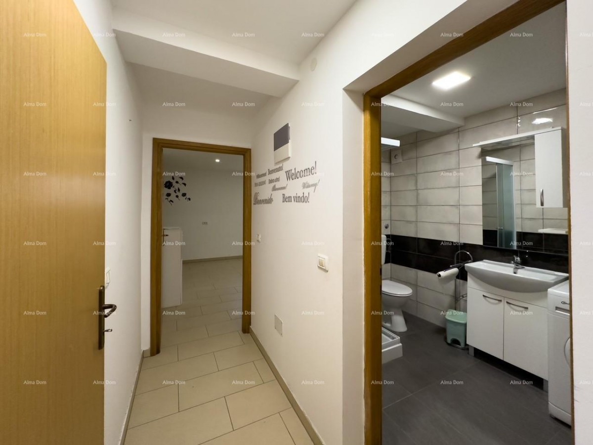 Vendita di una casa ristrutturata e arredata con vista mare, Medulin! 7