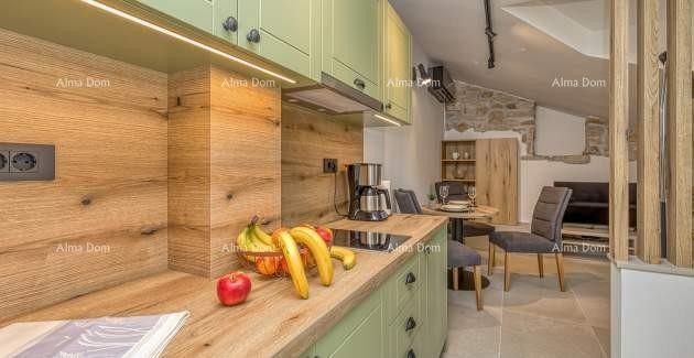 Vendesi una bella palazzina con tre appartamenti nel centro, Orsera! 20