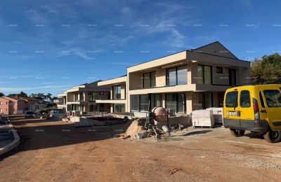 Продажа современных вилл в красивом жилом районе Умага