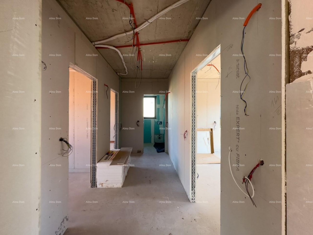 Prodajemo stan na drugom katu male zgrade!  Štinjan. 8