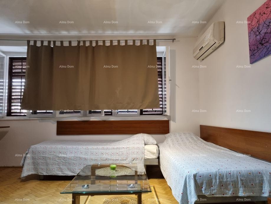 PULA STARA JEZGRA GRADA. KUĆA NA 5 MANJIH ETAŽA. 20