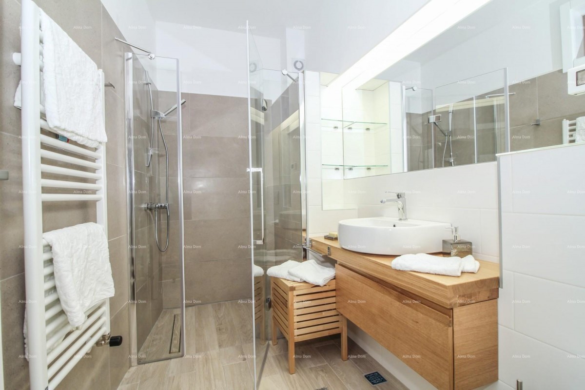 Beautiful, modernly furnished and renovated Istrian stone house for sale, Bale! 32