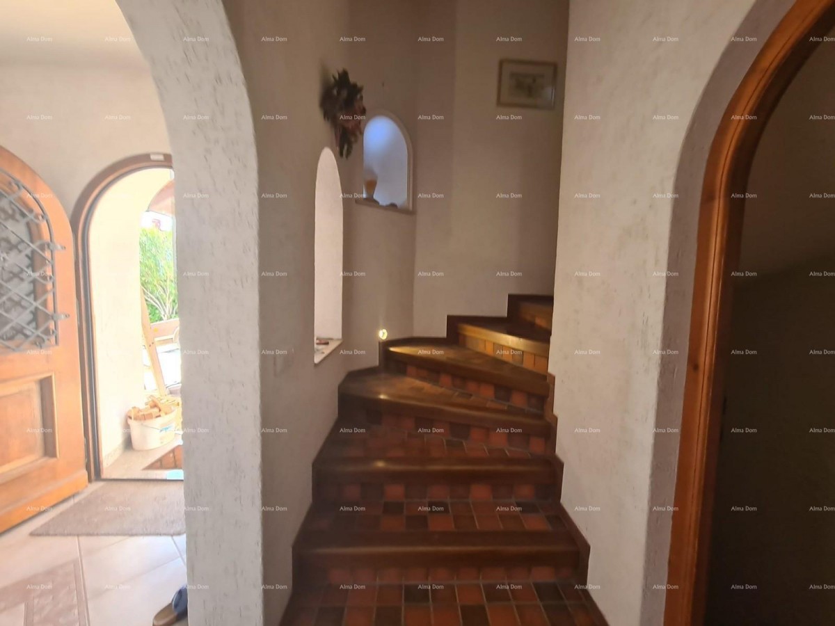 Продажа большого жилого дома, подходящего для инвестиций, Медулин! 8