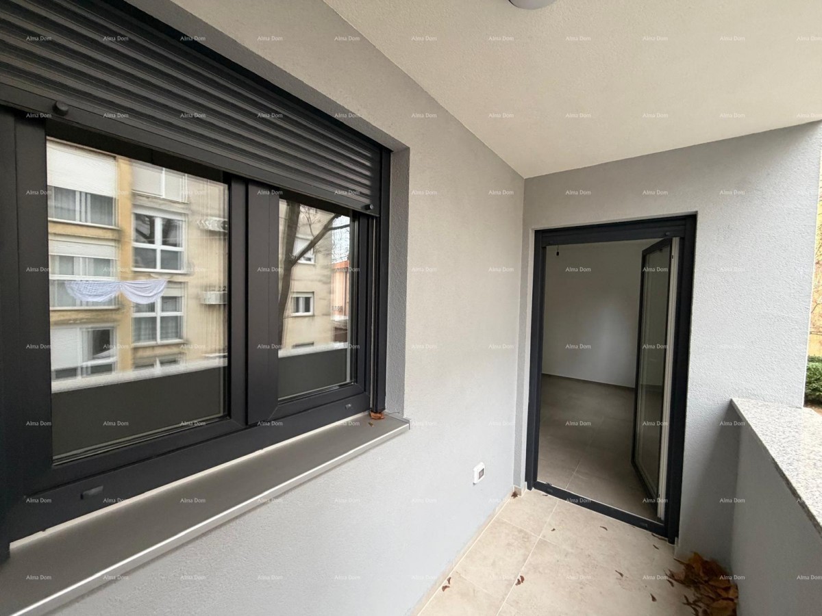 Novogradnja. Blizina gradske tržnice.  Prodaja stanova . Pula, 14