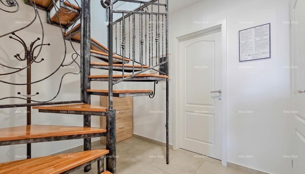 Novigrad – Appartamento su due piani di 84 m² con terrazza e parcheggio 5