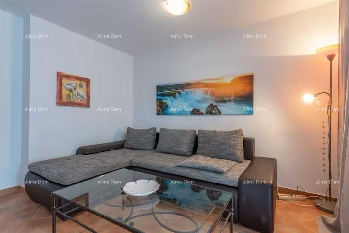 Отличная возможность! Продажа - привлекательный дом с бассейном и ухоженным участком, Банйоле! 14