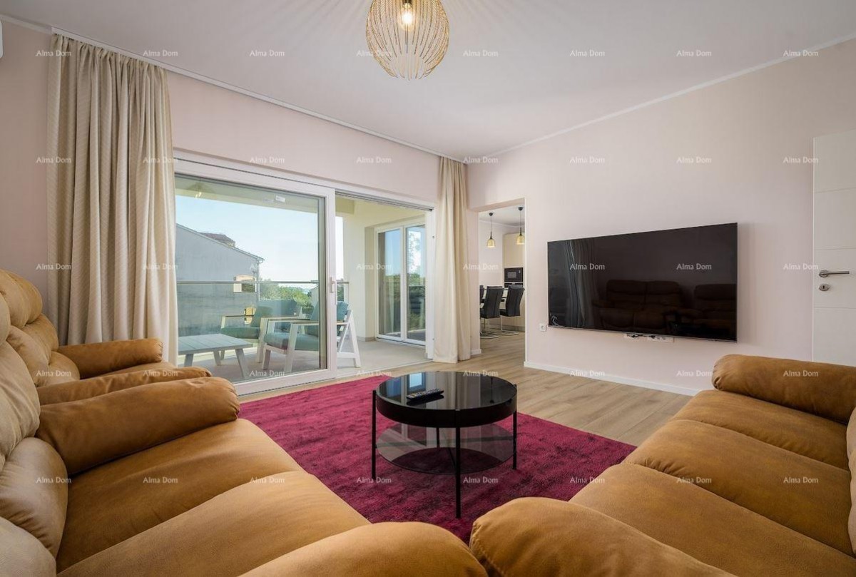 Prodaja stana, Poreč 1