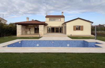 Vendiamo una villa con vista sui Brioni!