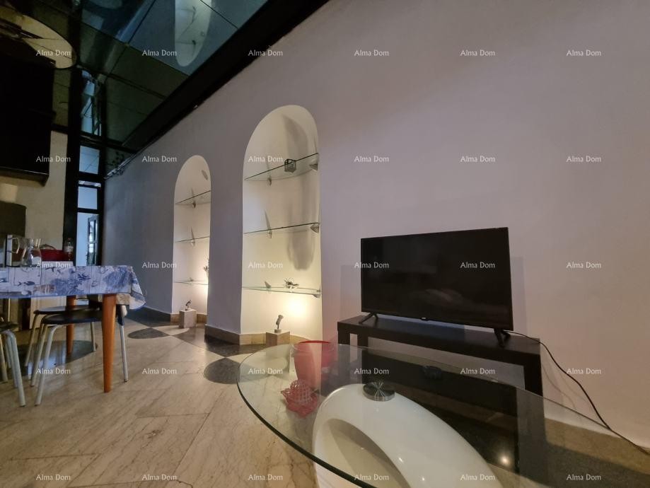 PULA STARA JEZGRA GRADA. KUĆA NA 5 MANJIH ETAŽA. 27