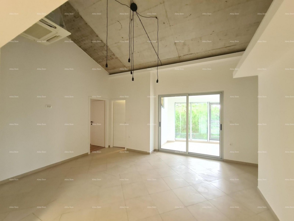 Istra. Pula. Veli vrh. 5