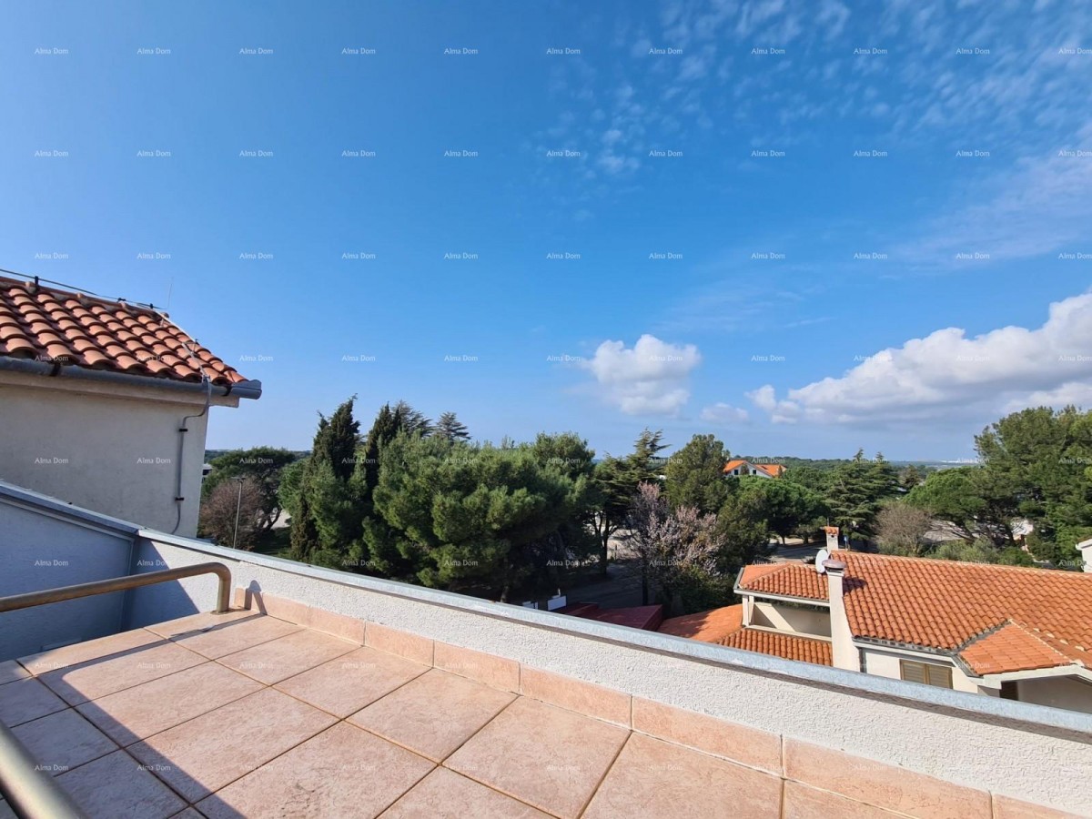 Odlična priložnost! Prodaja stanovanja na vrhunski lokaciji, Medulin! Pet minut lahke hoje do morja in plaž. Neposredna bližina kampa. 19