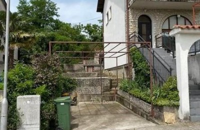 An apartment of 130 m2 is for sale, Buzet