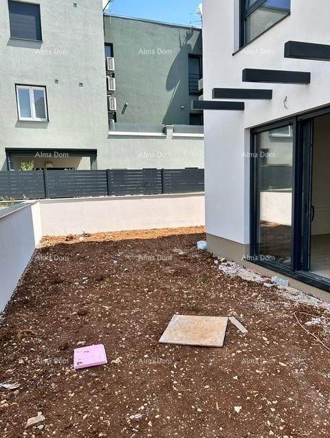 Prodajemo stan v novogradnji s vrtom! ŠTINJAN. 10