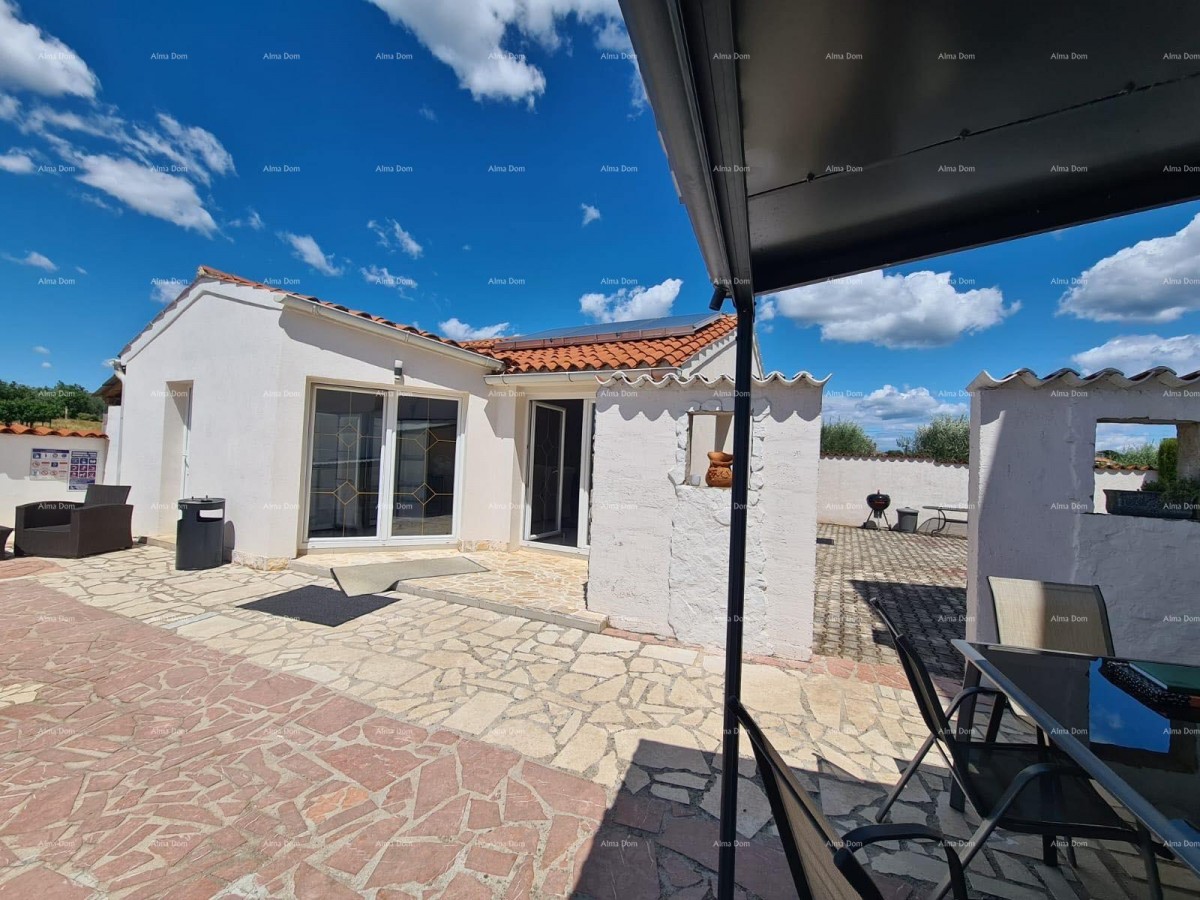 Na prodaju kuća s bazenom – Valtura 41