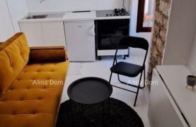 Prodaja renovirane kamene hiše v centru mesta Vodnjan