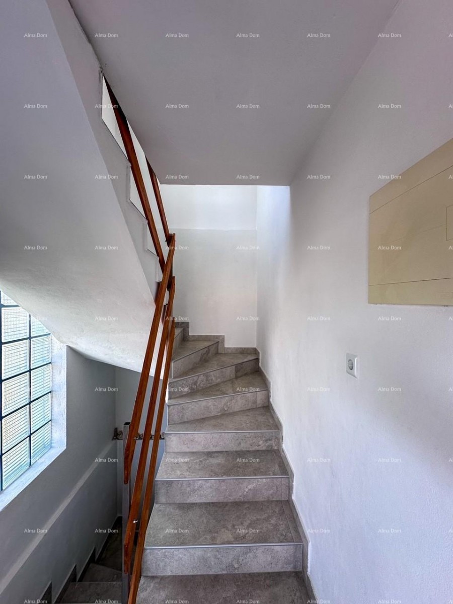 Продаем дом с двумя квартирами в Валбандоне. 2