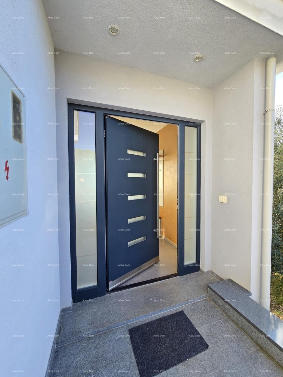 Современный дом с бассейном в Пуле, недалеко от центра! 2