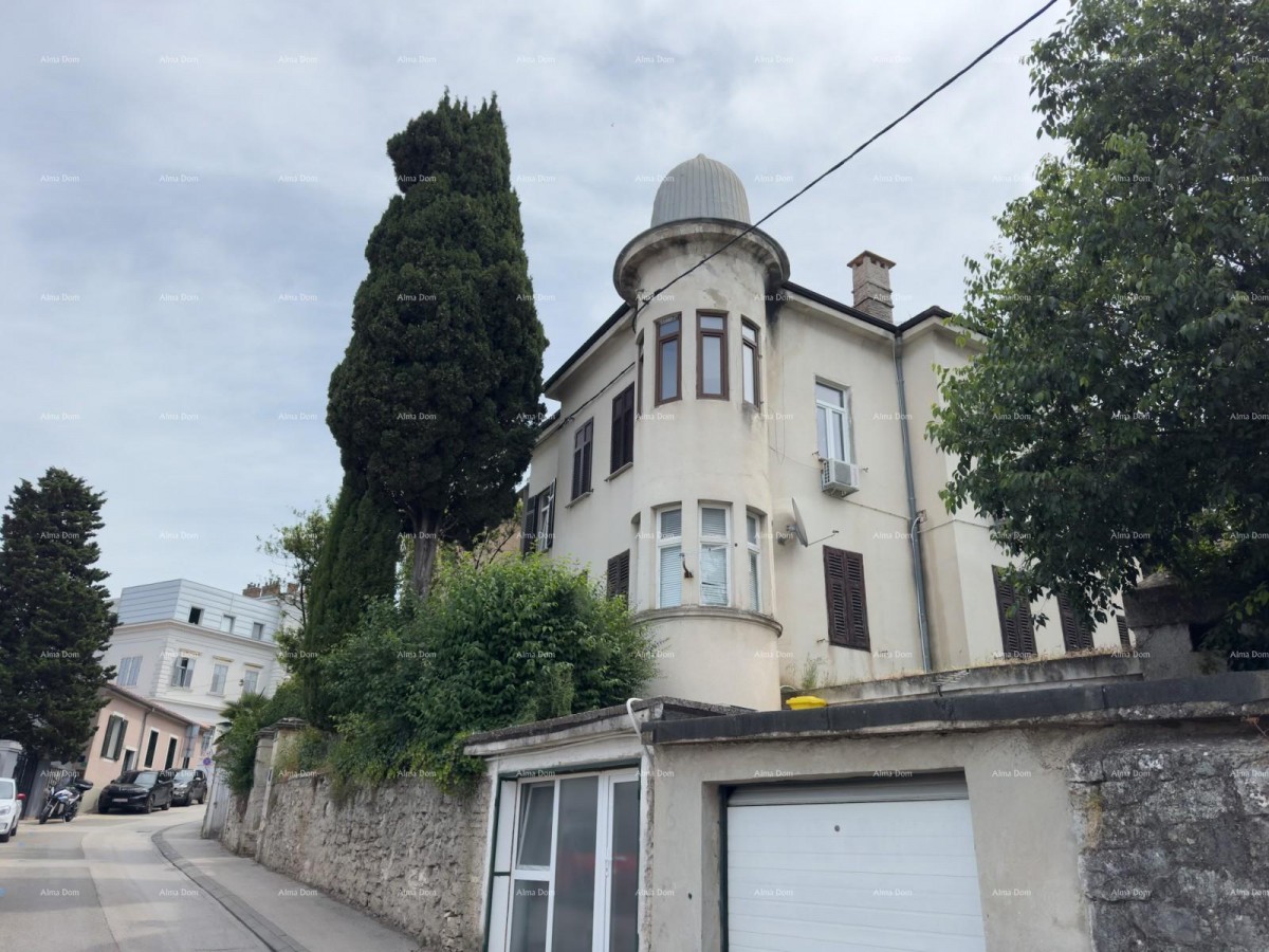 Prodaja stana u centru s 4 stambene jedinice, Pula! 1