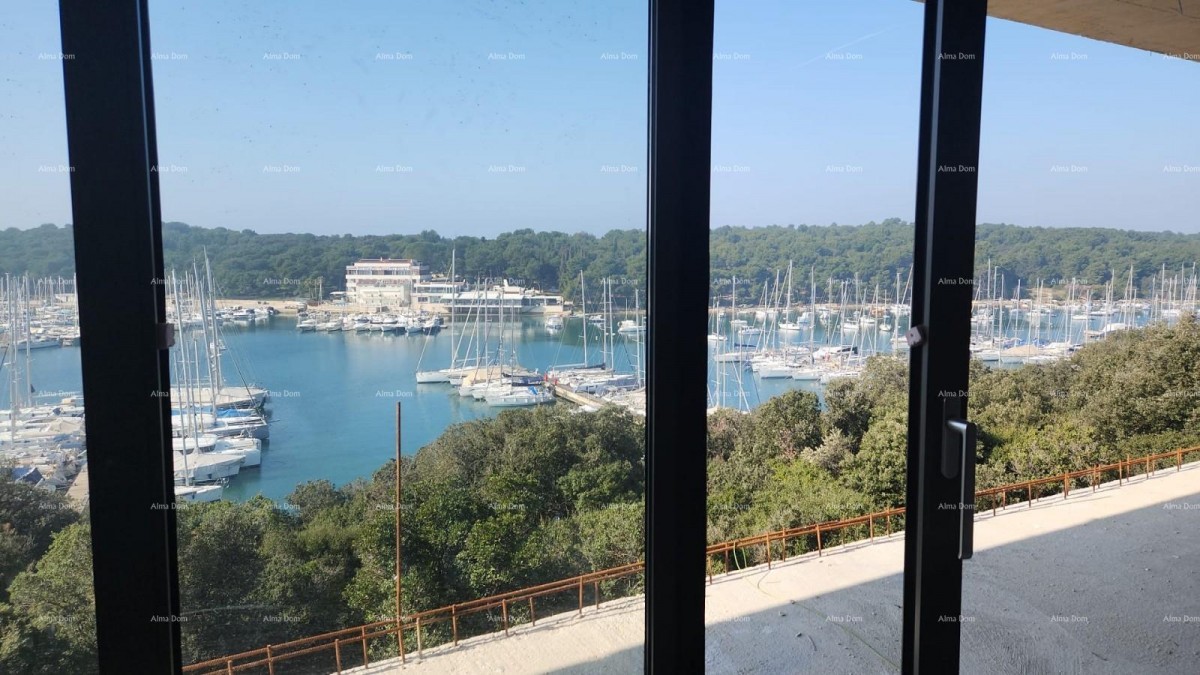Sale - Luxury Apartment with Sea View, Pula, Veruda 2