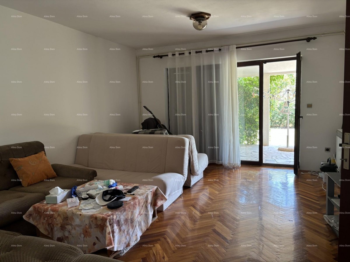 VALBANDON - Kuća s dva stana – idealna za obiteljski život ili investiciju 7