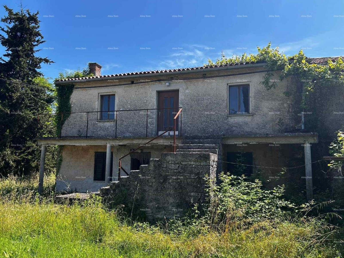 Prodaja kuće sa  stajom i zemljištem u blizini Barbana! 1