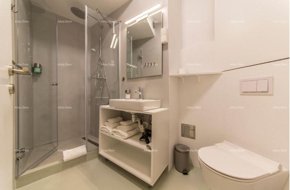 Enosobno prenovljeno stanovanje v centru Rovinja 12