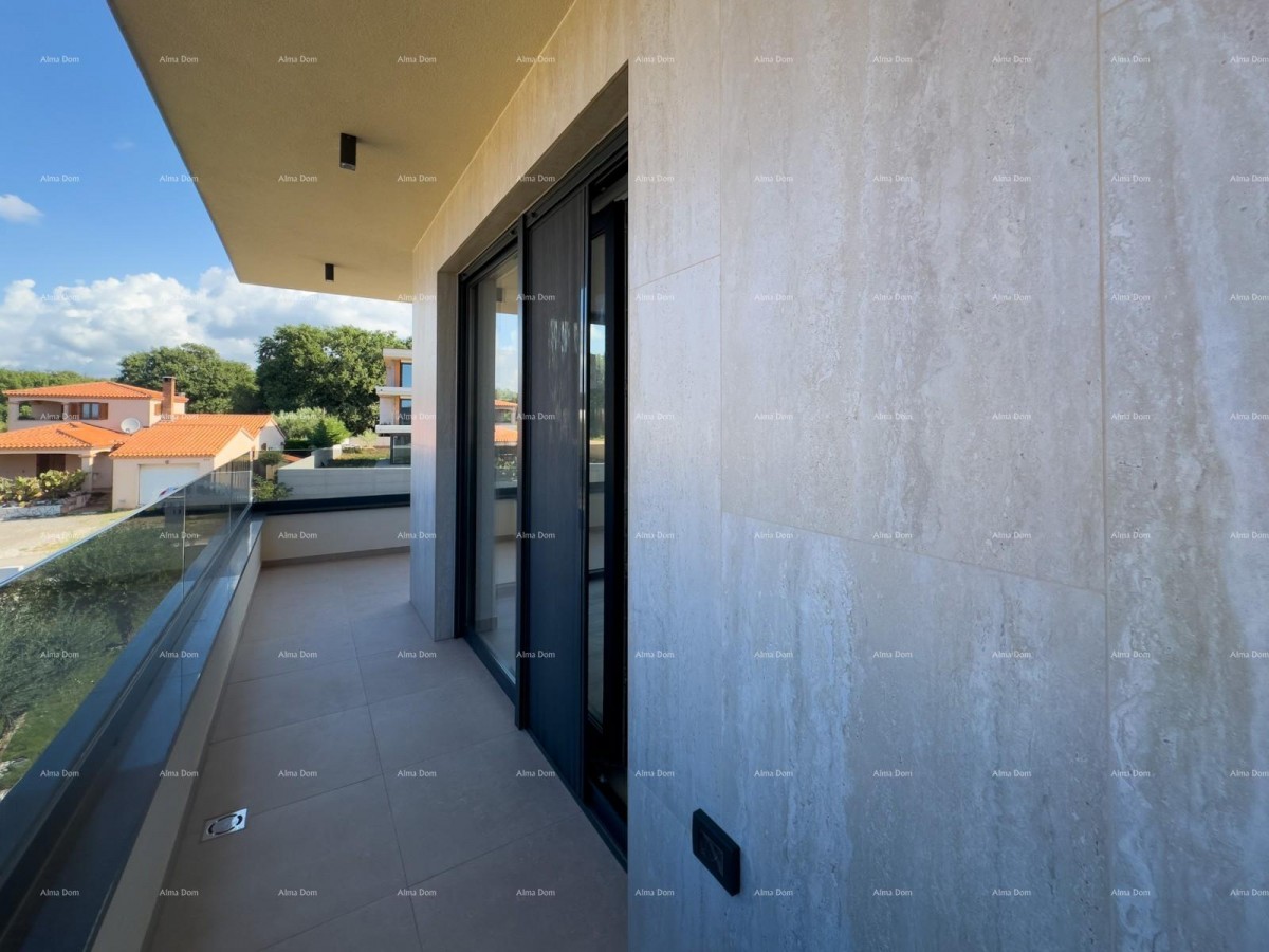 Vendiamo villa bifamiliare con piscina e garage 34