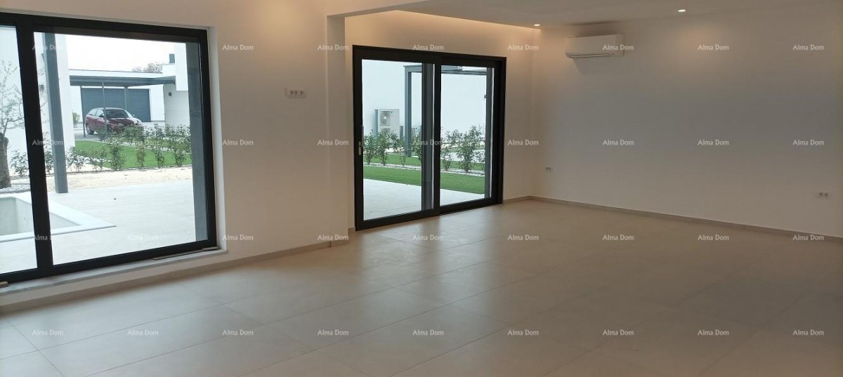 Moderní rekreační vila v uzavřeném komplexu s vilami na pobřeží moře. 9