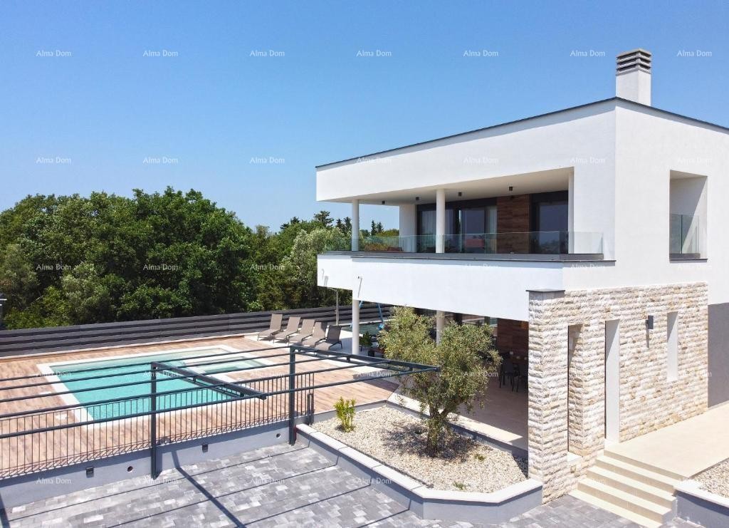 Fažana- Peroj- Prekrasna Vila sa bazenom s pogledom na more u blizini plaže 7