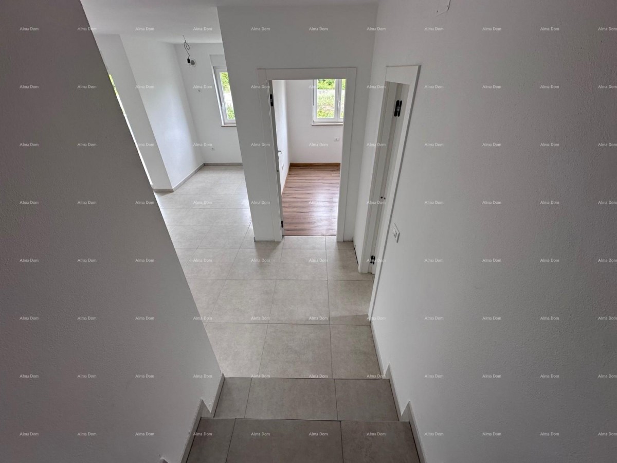 Prodajemo stan u novoj zgradi!  Šišan. 9