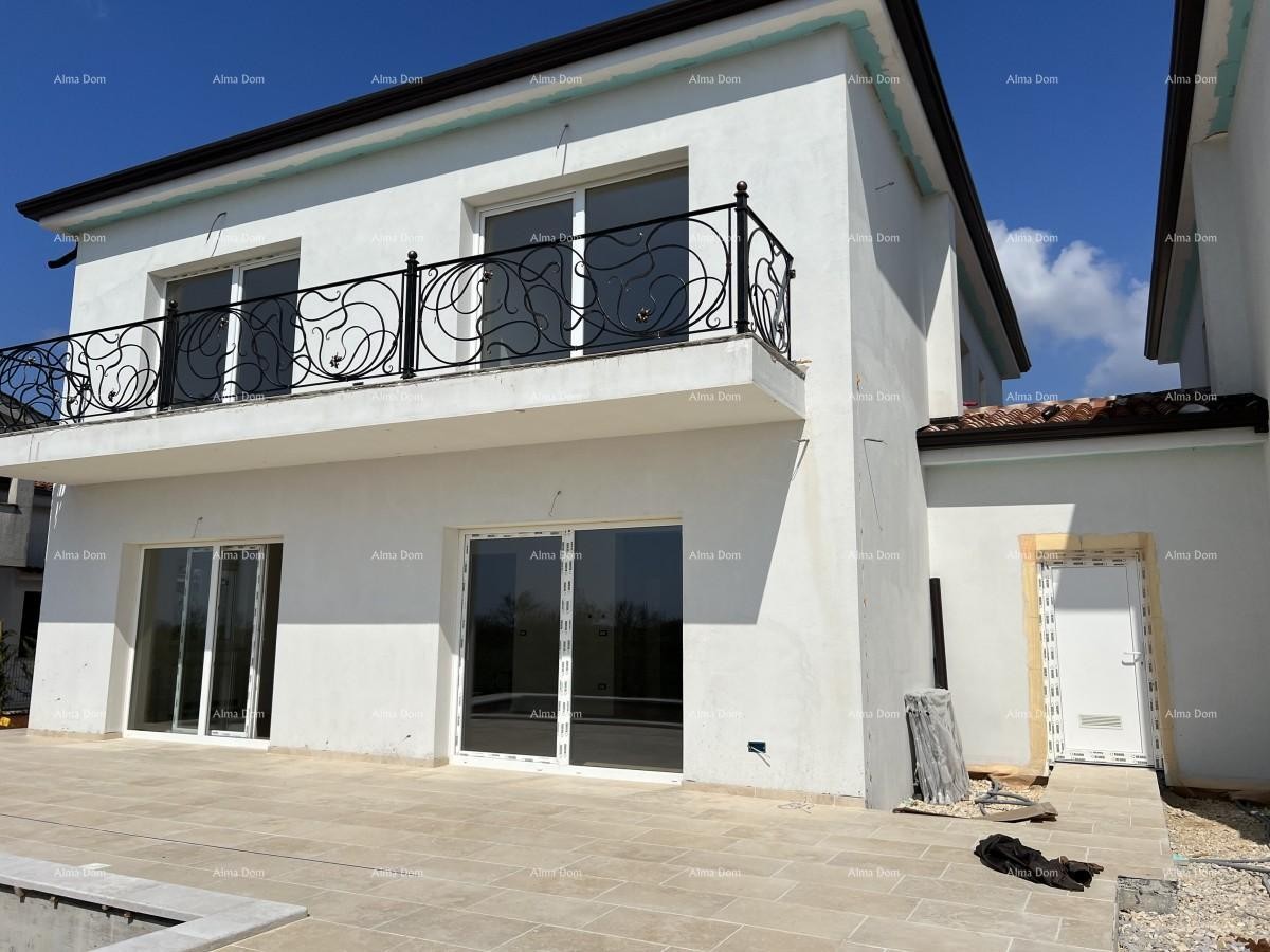 New house with a pool, modernly furnished. 7 km to the center of Poreč. 4