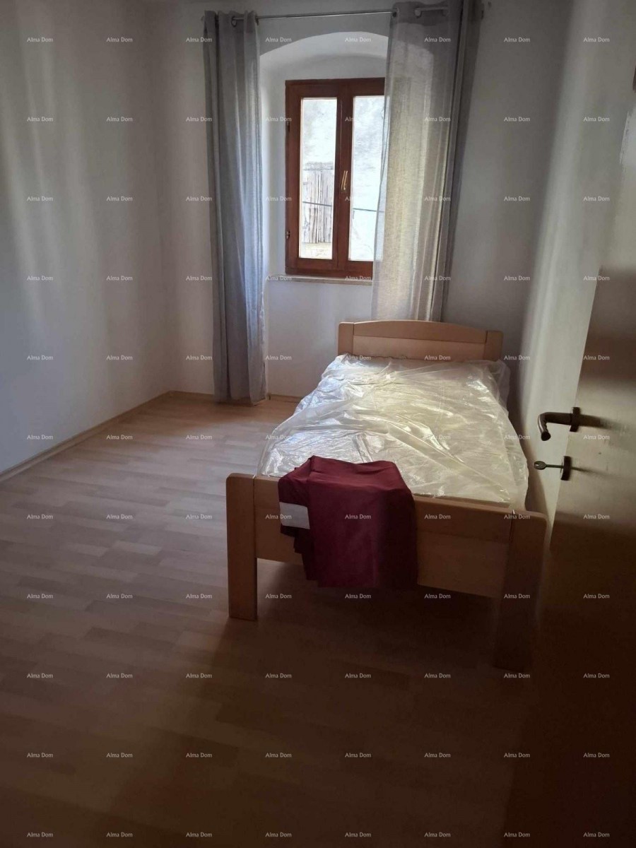 Prodamo kamnito hišo, Buje 11