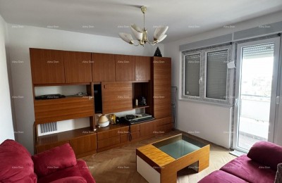 In vendita appartamento ristrutturato nel quartiere Vidikovac, Pola