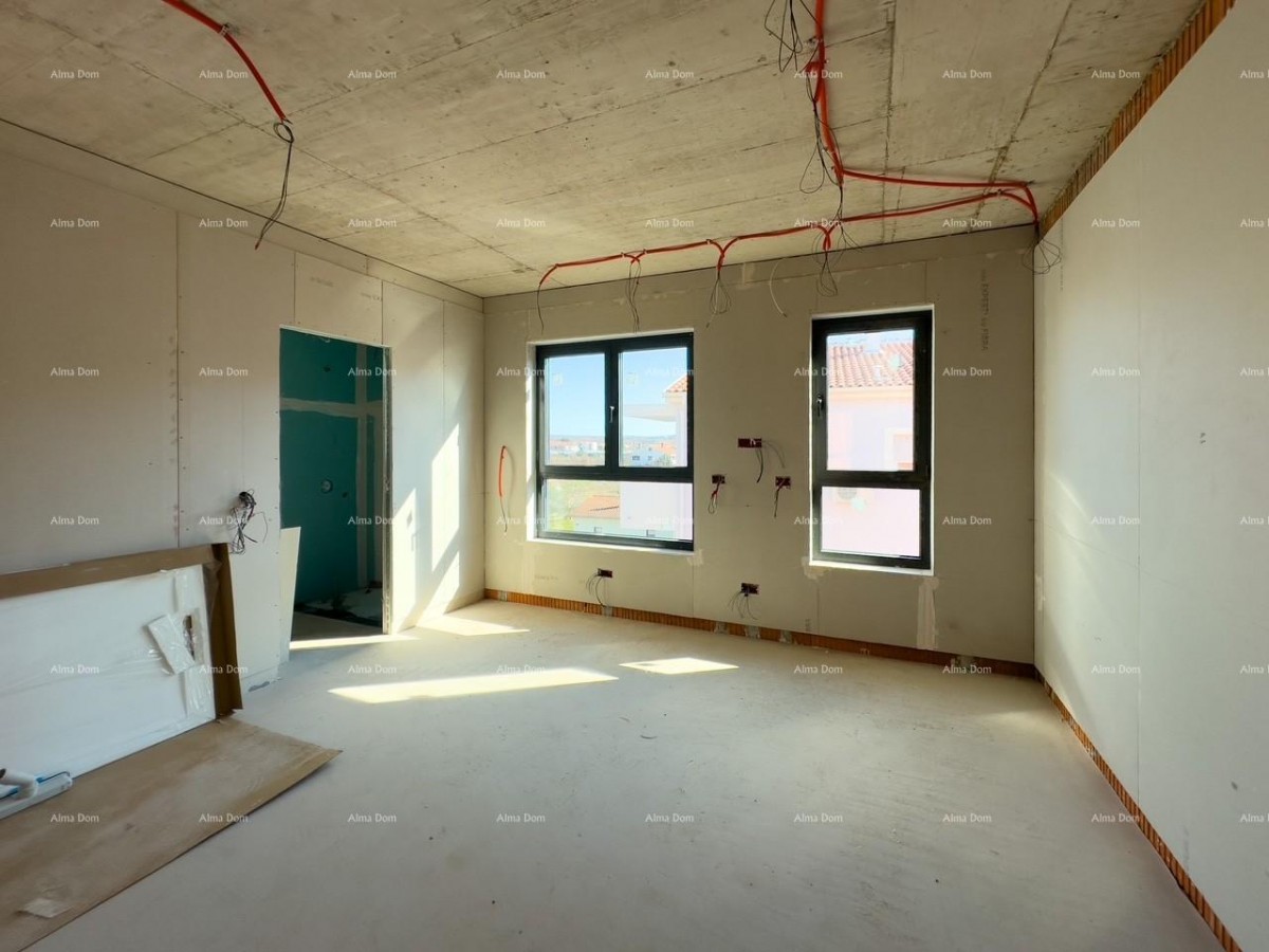 For sale: Apartment on the second floor of a small building! 9